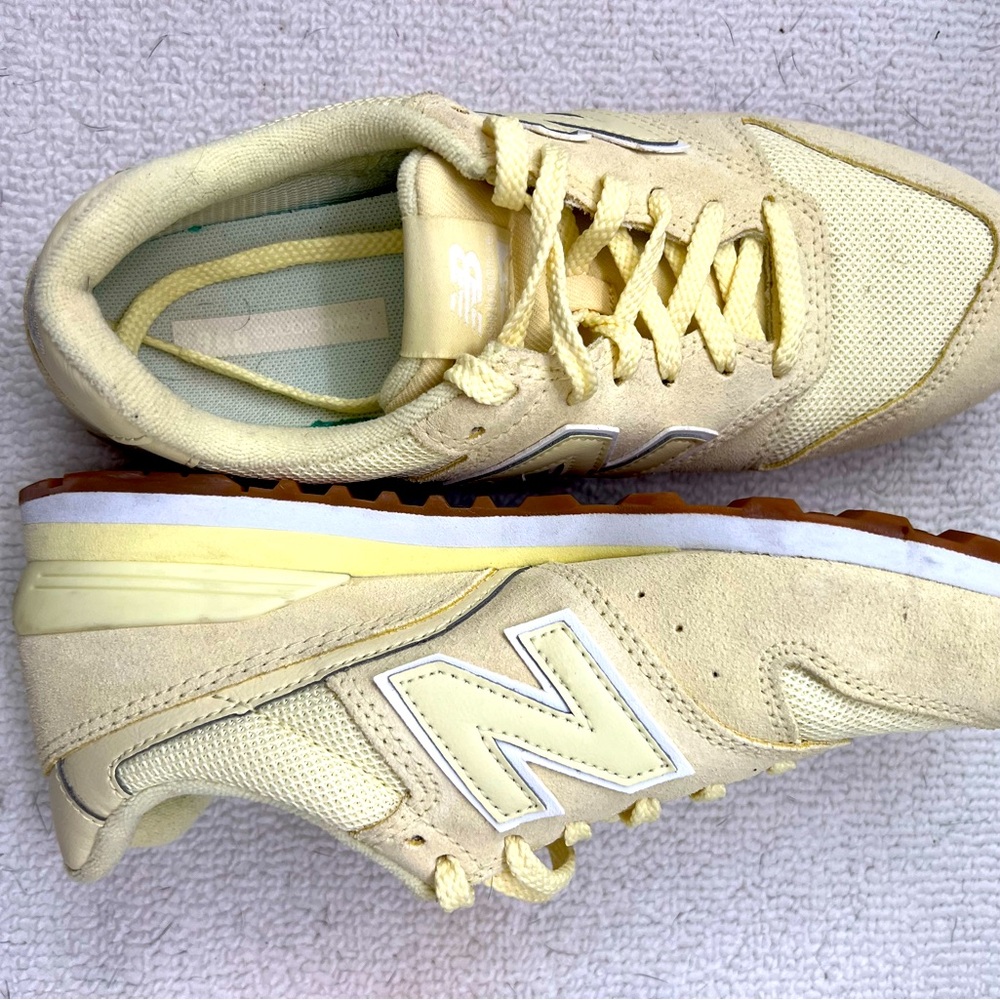 New Balance - Picture 4 of 8